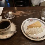 242017388 - ニューヨークチーズケーキセット(コーヒー)