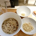 Sagamihara 欅 - ニンニクパンチ替玉半分ドボン