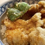 Tempura Ichidai - ミニ肉天丼と蕎麦セット¥1309内蕎麦大盛¥0　蕎麦は温冷選べる。食後に蕎麦湯サービスあり。天ぷらはピーマン、鶏もも、豚味噌漬け。卓上にも天つゆあり。