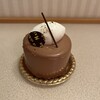 PATISSERIE MAISON de KITAGAWA CHOCOLATERIE - T･ヴァニーユ。宇城市・戸馳島の天然バニラを使ったチョコレートケーキ。胡桃のキャラメルがアクセント！