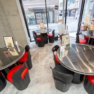 3月27日にOPENした新店舗は内装もオシャレ＆ピッカピカ♪