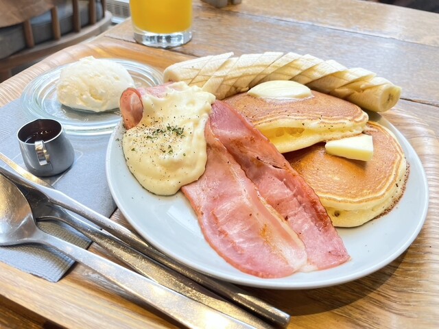 クラッシックカフェ 店内広々とした空間でリモートワークや勉強にもオススメです♪Wi