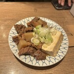 もつ焼き 大統領 支店 - 煮込み