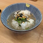 Yaki Ago Shio Ra- Men Takahashi - 丼のスープをIN