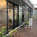 SAKAI COFFEE - 出入口(店内側(＝くら寿司の横)にある入口からは入れません。)