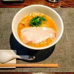 麺屋 BONEZ - 103白湯(とみぱいたん) 醤油