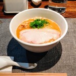 麺屋 BONEZ - 103白湯(とみぱいたん) 醤油
