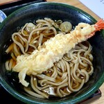 Soba Ichi - 蕎麦にエビ天投入