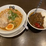 Ramenjiyuuhachiban - 辛らーめんカレーセット