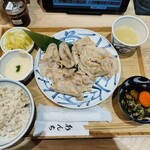 Anchisuteki Tororo Mugimeshi Butamaru - 