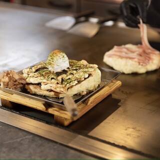 The one and only Okonomiyaki "Hakata Gokusen Yaki" inherited from the silver plate