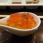 創作串揚 つだ - 12. サーモンのイクラがけ