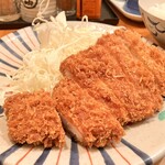 とんかつ専門店かつ屋 - 