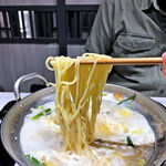 めしや ヒナタ俱楽部 - 冷凍麺だけど、しっかり美味しいぃ～♪