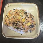 Musashi - 　美味しそうなおにぎり♪通常のうどん屋のおにぎりよりも美味しく感じました！