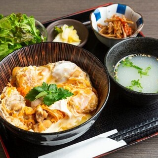炭火焼き親子丼定食