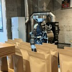 eponym coffee - 綺麗な店内