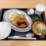 Rakkishokudou gummaken - もつ煮定食800円税込　もつ煮以外にも色々おかずが付いてきます♪