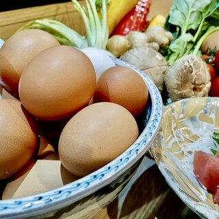 We offer healthy dishes made with carefully selected ingredients such as free-range eggs.