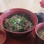 Joi Furu - ねぎとろ丼。お味噌汁、漬物付き。