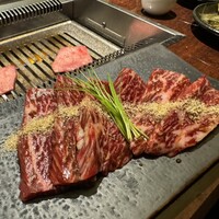 黒毛和牛焼肉 虎斑 北新地店 - 