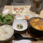 サムギョプサルと韓国料理 ツツムサンパ - 