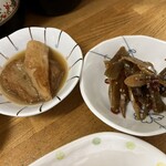 知床らうす亭 - 麩とさつま揚げの煮物　ふきと姫竹の炒め物