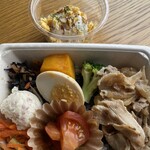 MUJI Kitchen - 生姜焼きとポテトサラダ(曇り️)