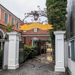 マダム・トキ - 店頭