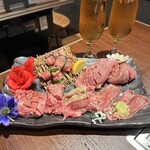 焼肉食べ放題 カルビとタン - タン7種食べ比べ　別料金ひとり＋¥500（写真は2人分）