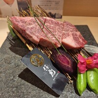 牛刺しと焼肉 仔虎 クリスロード店 - 