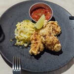 Fried chicken made from domestically produced chicken breast served with rice or bread