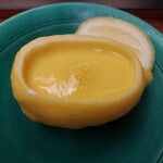 赤坂 菊乃井 - 杏仁豆腐のレモンカードソース添え