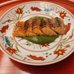 赤坂 菊乃井 - サクラマスにはミント入りのソース