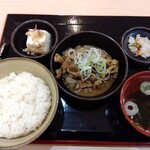 Motsu jirou - もつ煮定食