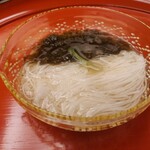 赤坂 菊乃井 - そうめんに見えるのは山芋　器は特注で、
