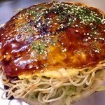Hiroshima sutairu okonomiyaki kujira - 肉玉　モチ