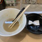 麺屋 龍 - 対面のコッテリ屋ｻﾝ（笑）と、双璧を成してｵﾘﾏｽ♡