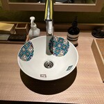 座吟 - お化粧室も素敵です