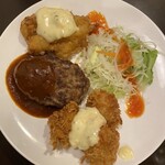 コ・ビアン - チキン南蛮、デミグラスハンバーグ、ホタテフライ、サラダ⟡.·