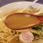 麺や 紡 - スープ