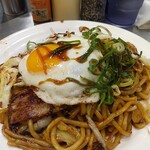 焼SOBA osakaきっちん。 エキュート立川店 - 月見豚ソース焼きそば(^^)