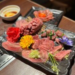 焼肉食べ放題 カルビとタン - 