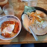 屋台ラーメン とんこつ貴生 - 