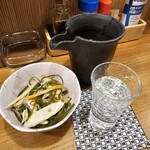 Yuunagi - お通し＋日本酒