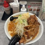 旨辛ラーメン 表裏 - 