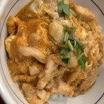 なか卯 - 親子丼小盛のアップ。卵とろとろ〜