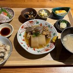 ときわや 金次郎 - 料理写真:牛すじと大根の煮物