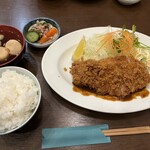 きっちん成田 - 料理写真:ロースかつ定食　1450円