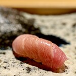 丸萬寿司 - 鮪大トロ